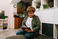OLder person using an ipad - Image published under CC0 1.0 Universal via Centre for Ageing Better