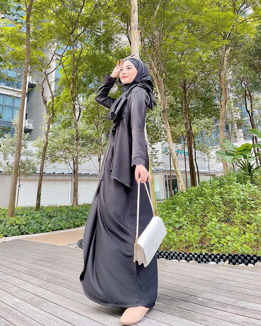 18 Referensi Outfit Long Dress Modern cocok untuk Kamu yang Ingin Tampil Stylish