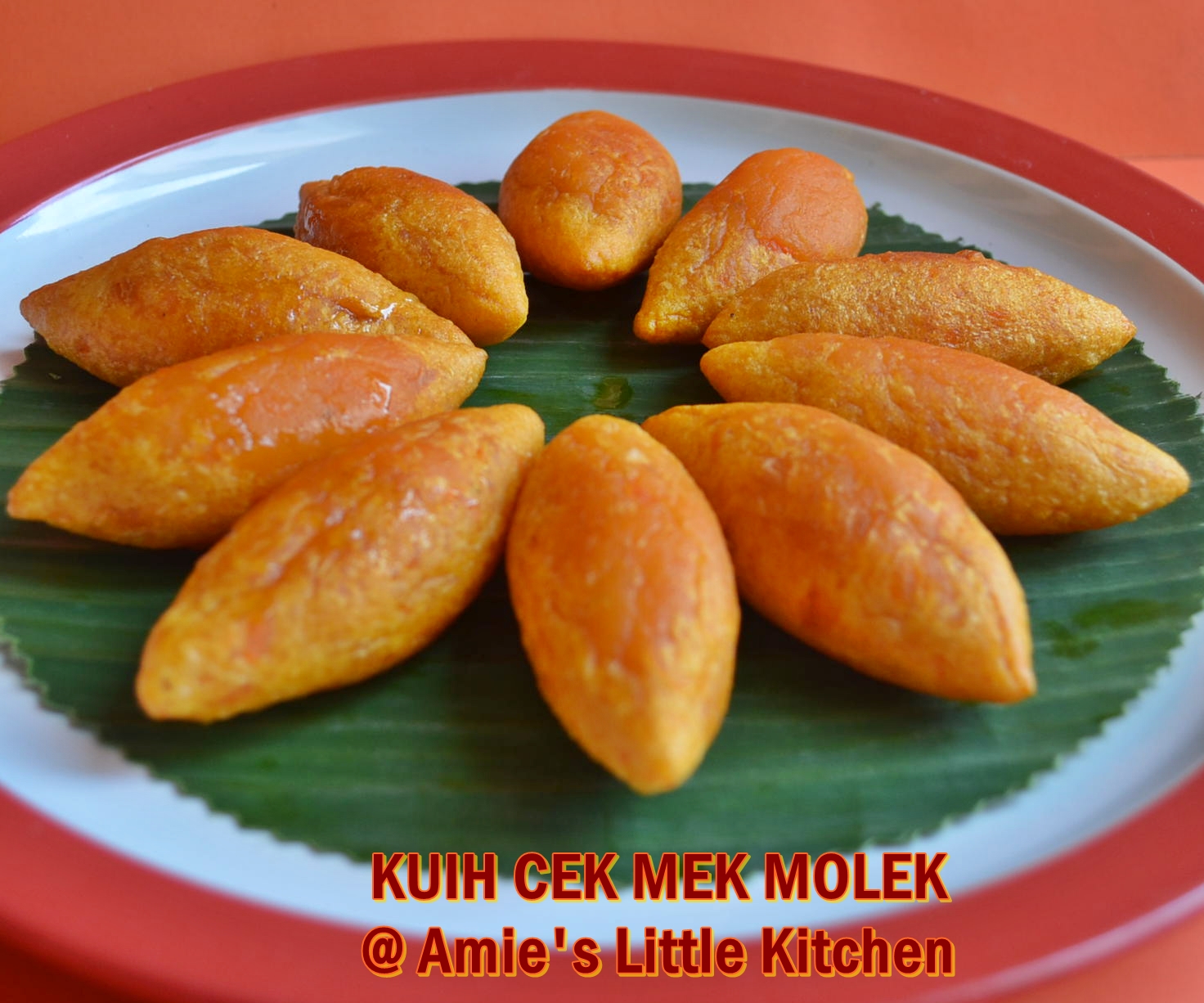 AMIE'S LITTLE KITCHEN: Kuih Cek Mek Molek : MALAYSIAN FOOD 