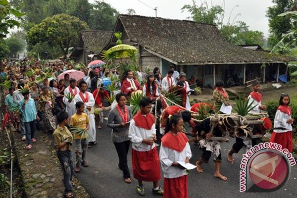 Makna Liturgis dan Akar Tradisi Minggu Palma ~ Artikel 