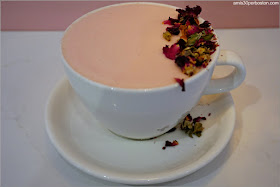 Rose Tea Latte en Blank Slate Tea, Nueva York