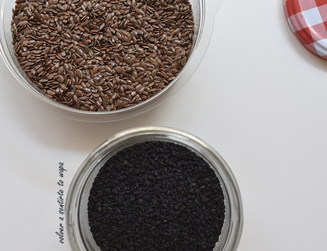 Alimentación Saludable - semillas de lino y semillas de sésamo negro