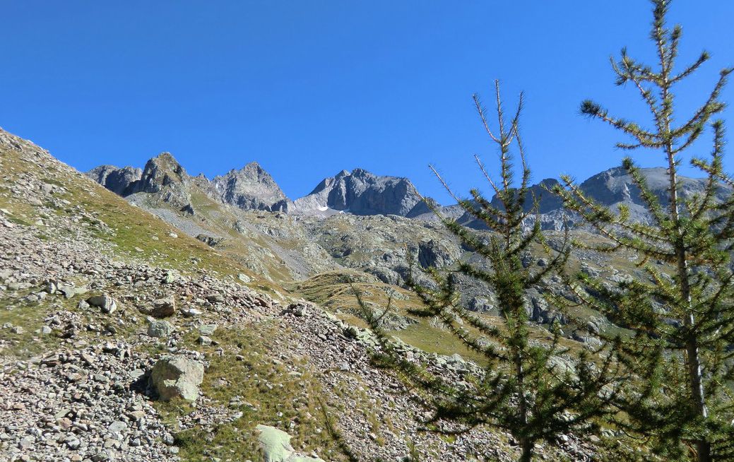 Cime du Gélas seen from the trail to Col de Fenestre