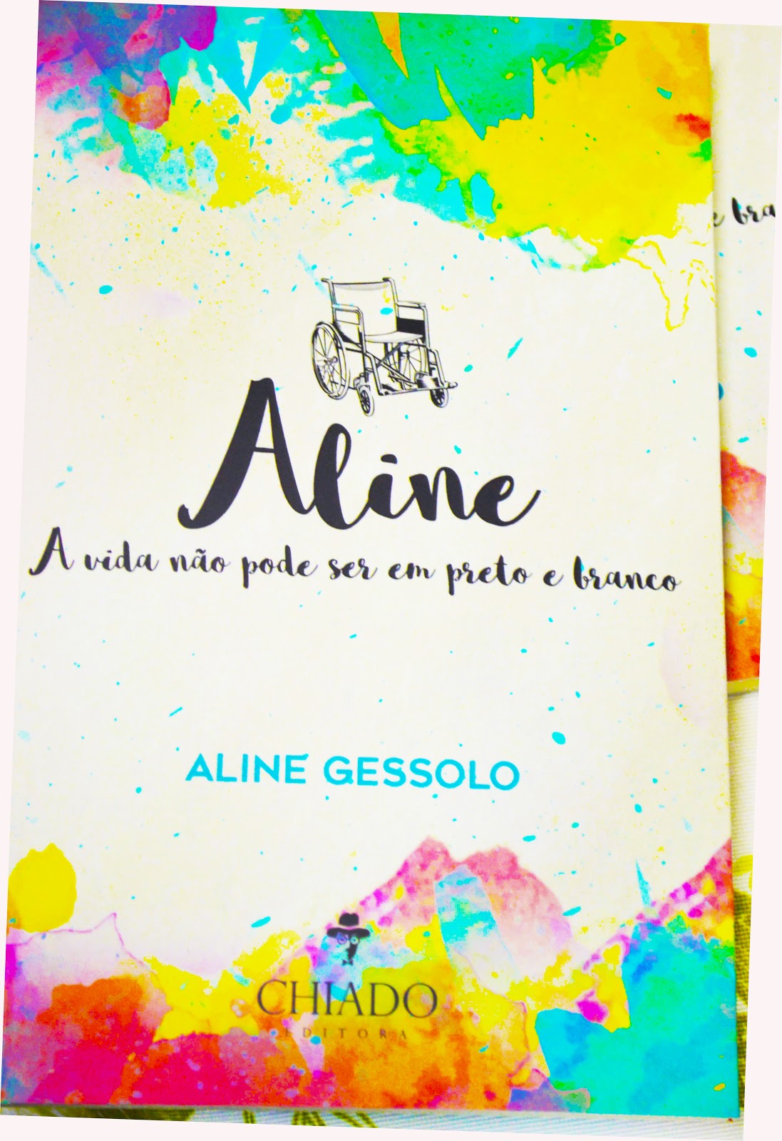 Portadora da doen§a incurável lan§ando o livro “Aline – A vida n£o pode ser em preto e branco” 128 págs Chiado Editora