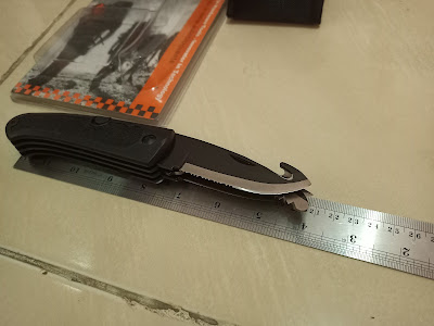 Tampilan FINDER Tri-Blade Lock Blade Knife Terbuka Berukuran 20,85cm