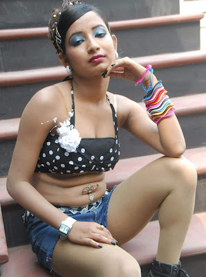 Item Girl Actress Ishita Hot Blouse Stills