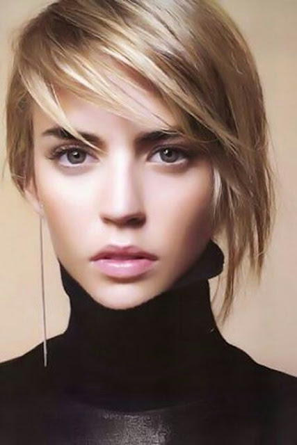 Straight short hairstyle 