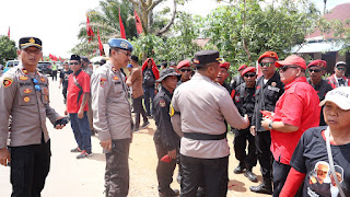 Satgas Operasi Mantap Brata (OMB) Kapuas 2024 yang terdiri dari personel gabungan dari Polda Kalimantan Barat, Polresta Pontianak, dan Polres Kubu Raya, telah melakukan pengamanan terhadap seluruh rangkaian kampanye Rapat Umum Capres Nomor Urut 3, Ganjar Pranowo.