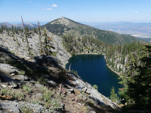 133: Smith Lake in a granite hole