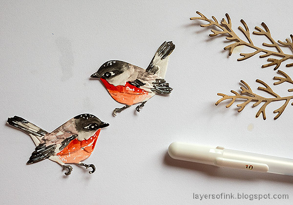 Layers of ink - Christmas Wreath with Bullfinch Birds Tutorial by Anna-Karin Evaldsson.