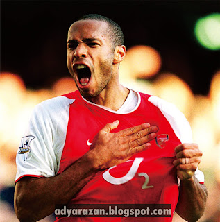 thierry henry stiker legendaris dari arsenal