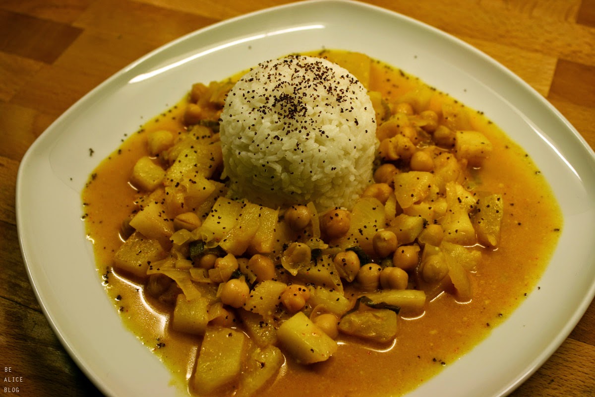 http://be-alice.blogspot.com/2015/03/spicy-pineapple-coconut-curry-vegan.html