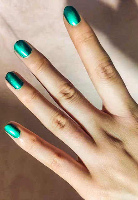 48 nail style ideas, the shiny cat's eye gemstone, and the nail art with artistic drawings