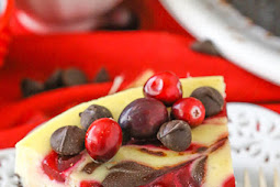 CRANBERRY FUDGE SWIRL CHEESECAKE