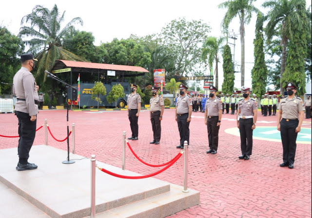 Sebanyak 29 Personil Polres Karimun Naik Pangkat Setingkat Lebih Tinggi