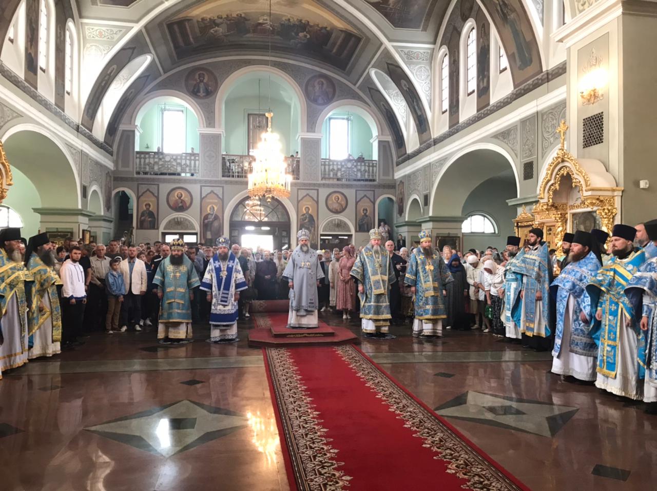 Церковный праздник сегодня 27 февраля. Шуйская-Смоленская икона в Воскресенском соборе город Шуя. Ивановская епархия фото. Новости Шуйской епархии Ивановской области. Разряды праздников в церкви.