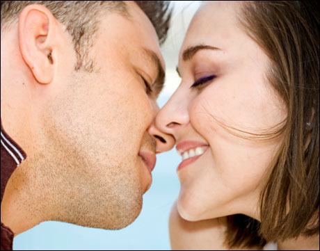 6 Fakta Unik Tentang Ciuman Bibir