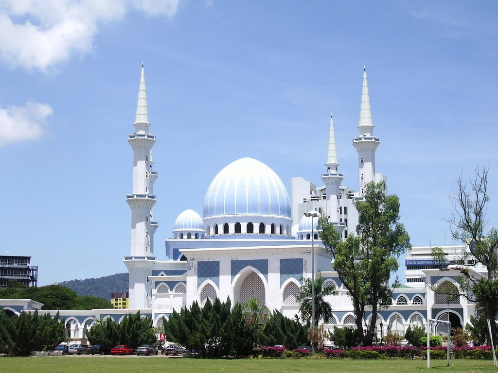 Islam In Malaysia Beautiful Mosque Kuantan Wallpaper Download  Quran 