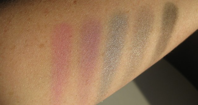 mac-antonio-violet-eye-shadow-swatches