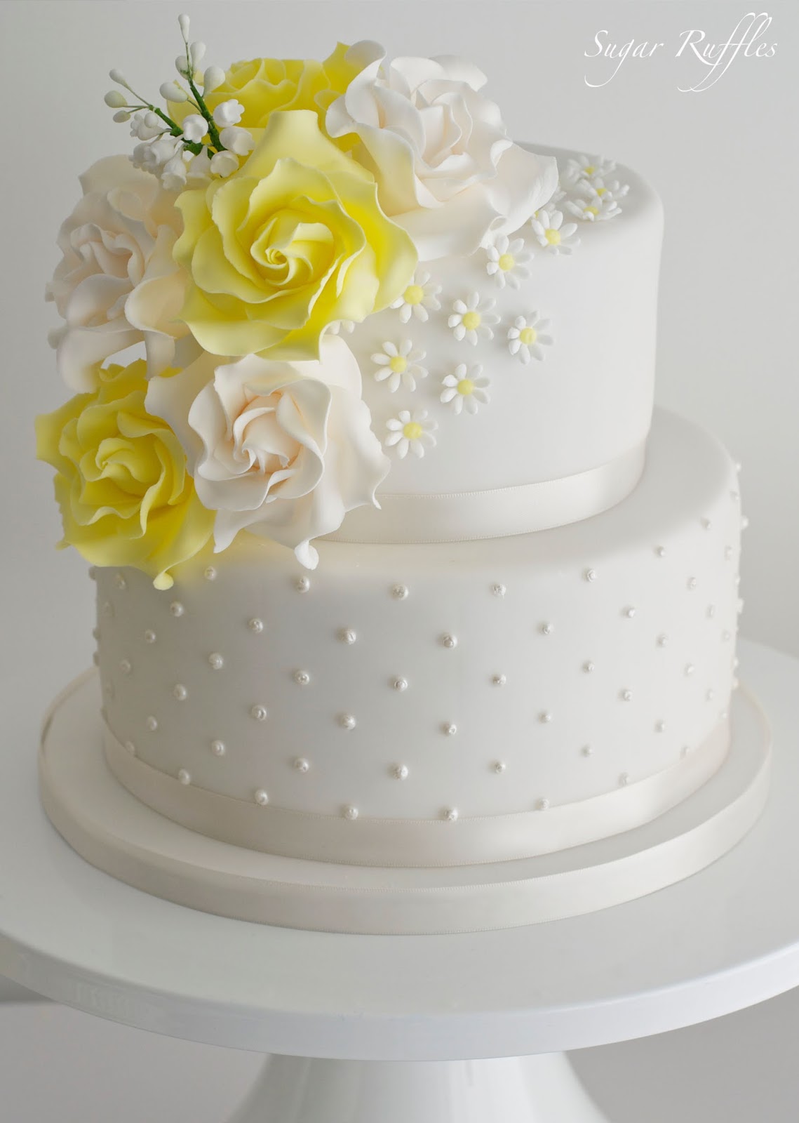  Yellow  Wedding  Cake  Cupakes