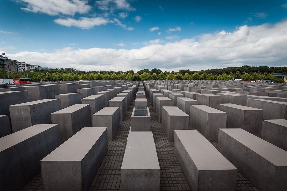 memorial-murdered-jews-europe-berlin-13 memorial-murdered-jews-europe-berlin-13