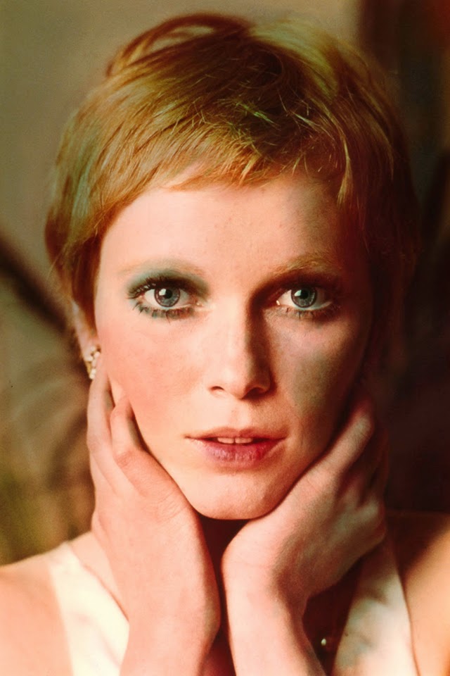 30 Beautiful Portraits of Mia Farrow With Pixie Haircut in 