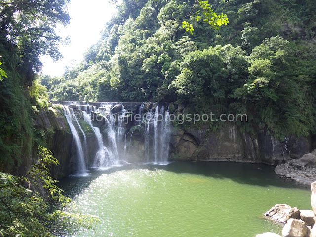 Shifen Waterfall