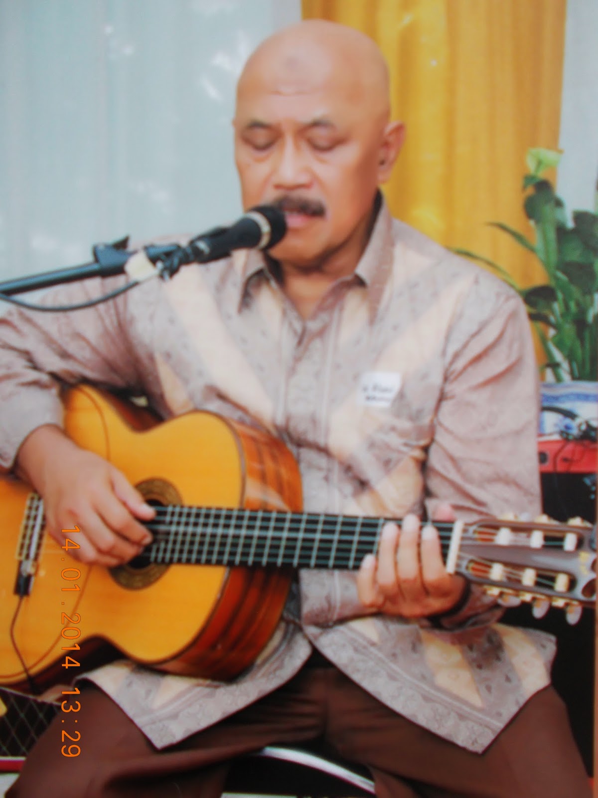 BIOGRAFI MUSIK & FILM INDONESIA: IWAN ABDURACHMAN