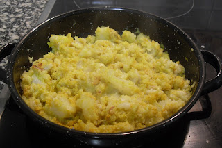 Cocinando coliflor al curry.