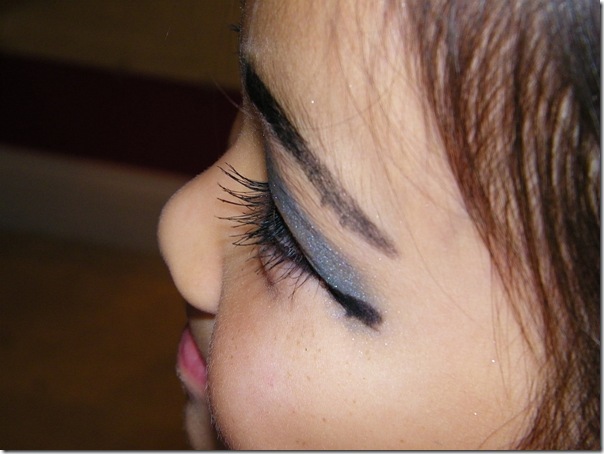 eyelashes