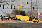 Sheriff: School bus driver in deadly crash may have run red lightU.S . (chi school bus crash lake county pictur )