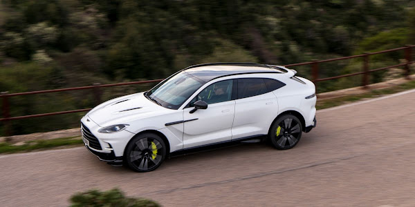 2023 Aston Martin dbx 707