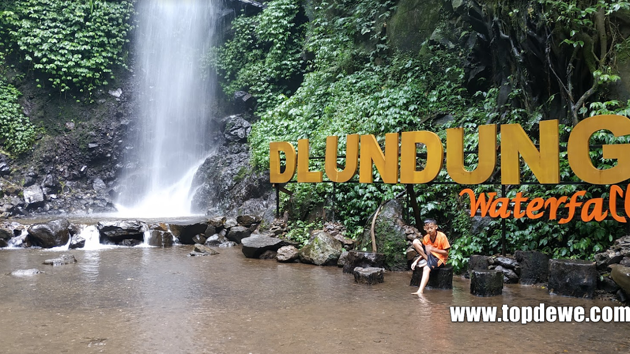 Air Terjun Dlundungwisata Murah Sejuk Di Trawas Mojokerto