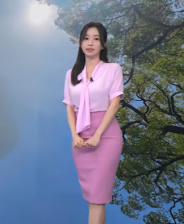 20250617 강아랑 기상캐스터 퍼플룩 블라우스 미니스커트