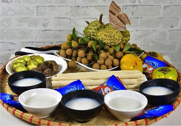 Ngày giỗ thấy chú bướm đậu lên đĩa hoa quả, vợ tôi khóc nấc: Con về kìa