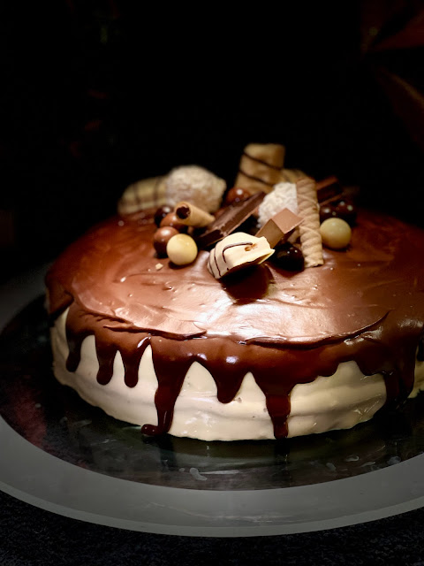 Tarta chocolatísima con chorretes (Drip cake)