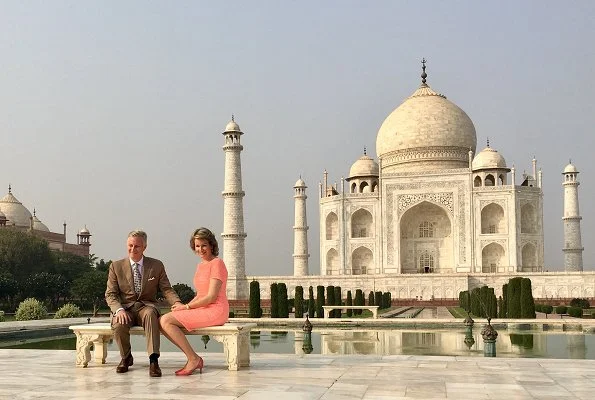 King Philippe and Queen Mathilde visited Taj Mahal in New Delhi. Queen Mathilde wore Natan Dress and natan shoes