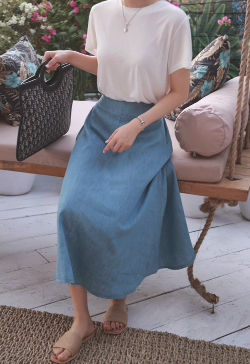 Semi-Garterized Waist Denim Skirt