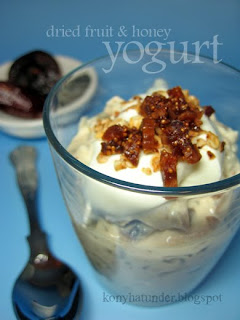 dried-fruit-honey-yogurt-cup