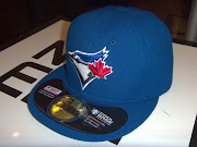 NEW TORONTO BLUE JAYS (AUTHENTIC) CAP A REFERENCE OF THE OLD LOGO BUT IF YOU