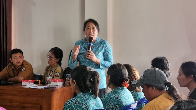   Ny.Sariasih Sedana Arta Pimpin TP.PKK Kabupaten Bangli Menyapa dan Berbagi
