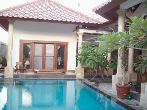  KOLAM  RENANG  Model Rumah  Modern 