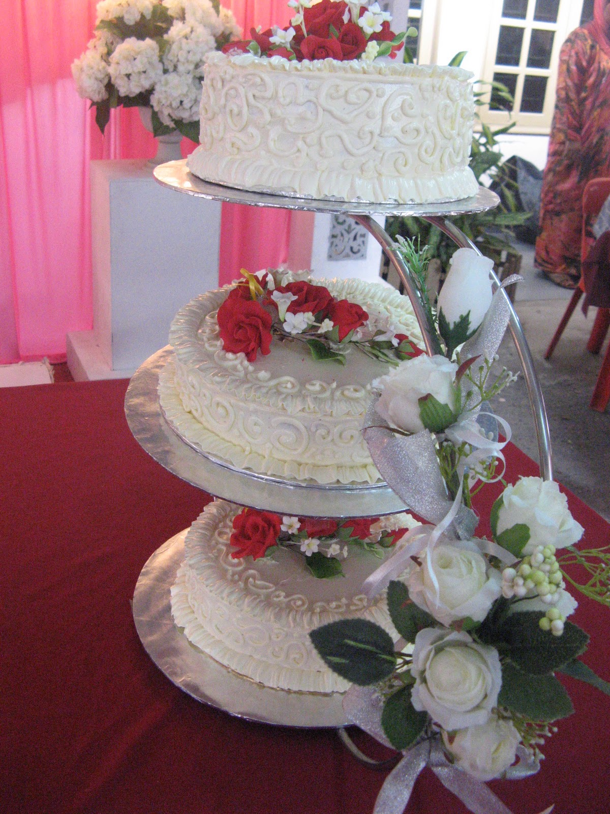 BAKERINACAKE: 3 TIER WEDDING CAKE - RED N WHITE THEME