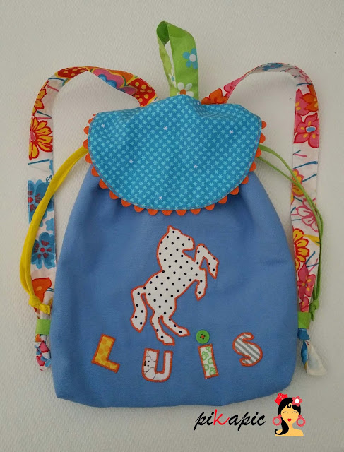 Mochila para el cole o la guarde Pikapic