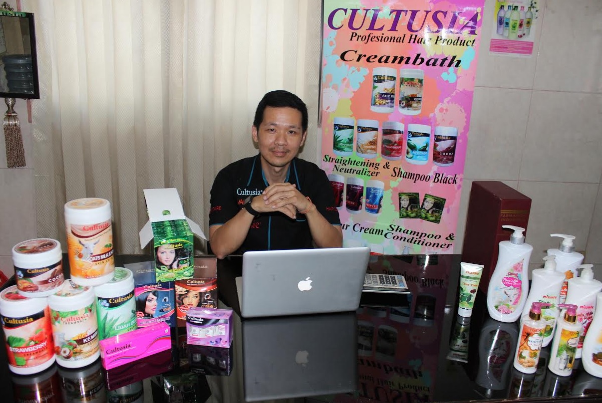 Shampoo Pewarna  Rambut  Cultusia Cara Aman Cepat dan 