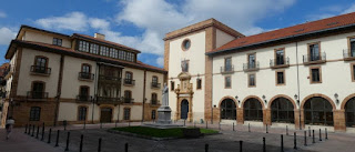 Oviedo. Plaza de Feijoo.