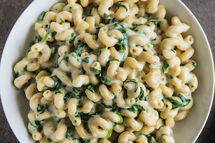 PARMESAN SPINACH MAC AND CHEESE #vegetarian #weeknight