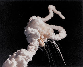 https://commons.wikimedia.org/wiki/File:Challenger_explosion.jpg