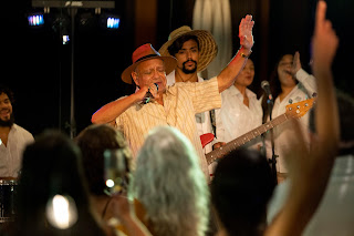 Cheech Marin as Robert Rivera in Shotgun Wedding.