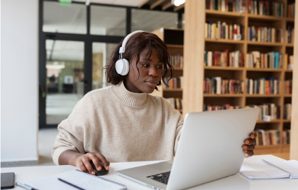How Hybrid Learning Is Changing Higher Education